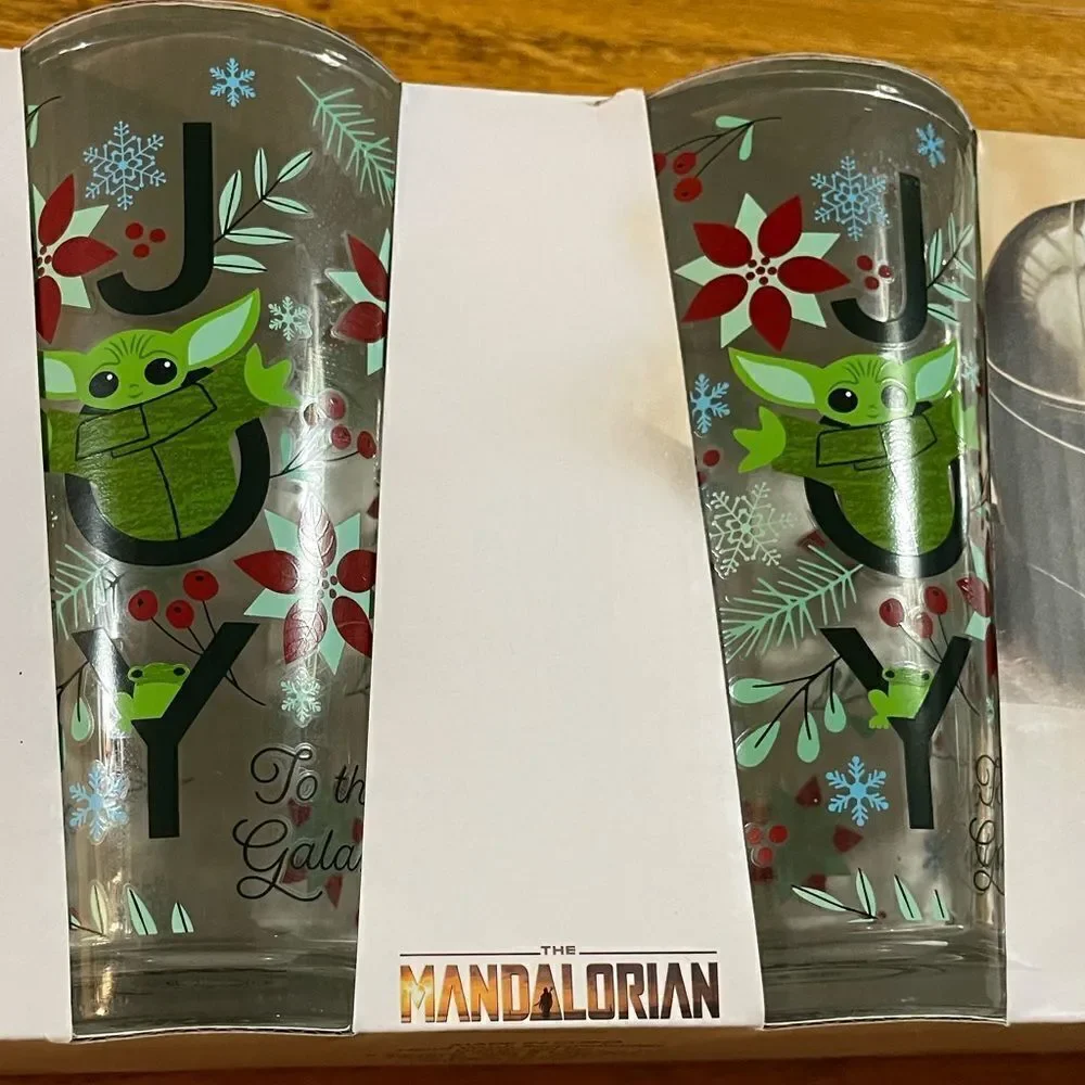 Disney Star Wars Holiday glasses set of 4 NWT